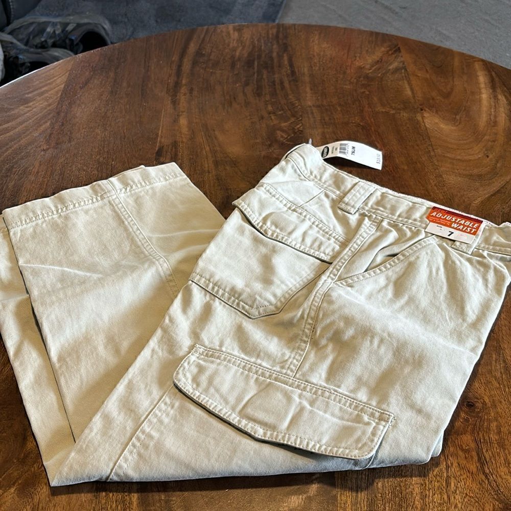Old Navy Cargo Khaki Unisex Uniform Pants 7 Slim NWT
